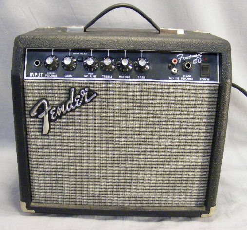 Fender amp, Frontman 15G, 12.5" x 13.25" x 7.5" de: Fender amp, Frontman 15G, 12.5" x 13.25" x 7.5" deep. Good condition.