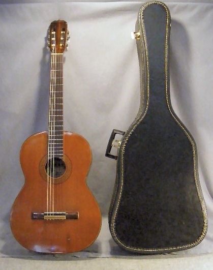 Japanese guitar w/ case. 2 flaws on top of body (s: Japanese guitar w/ case. 2 flaws on top of body (shown in photo).