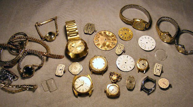 Watch collection. Bulova Accutron Safirglas, ( no: Watch collection. Bulova Accutron Safirglas, ( not running), Accutron M3, Bulova Accutron (scratches in lens). Ladies: Lapel watch by Fahys, Bulova, Wittnauer, Caravelle, watch bands, movements. Pocke