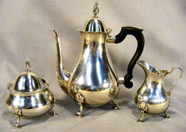 Tiffany & Co. Makers Sterling Silver Tea Set: Tiffany & Co. Makers sterling silver tea set numbered 2370, no dents or monograms. Teapot measures 9.5" high, 38 troy ounces total weight