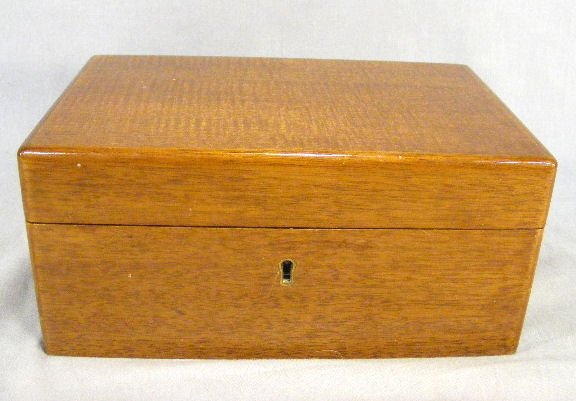 Dunhill mahogany cigar humidor, light scratches: Dunhill mahogany cigar humidor, light scratches