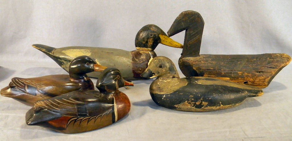 Illinois mallard duck decoy, 2 primitive decoys wi: Illinois mallard duck decoy, 2 primitive decoys with damage and two contemporary carved ducks