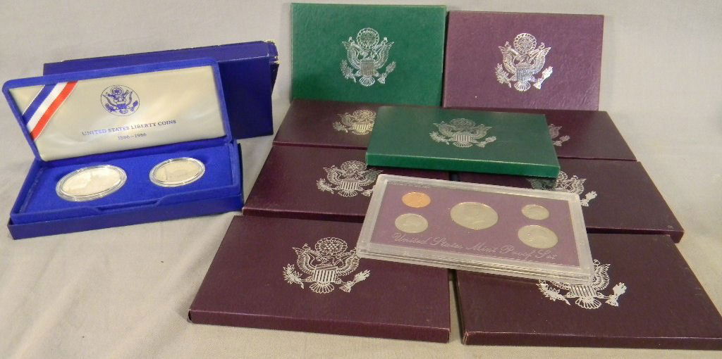 Coin lot including silver and half dollar Liberty: Coin lot including silver and half dollar Liberty coins, proof sets for the years 1985, 1986, 1987, 1989, 1990, 1991, 1992, 1994, 1995 and a 1989 set without outer box.