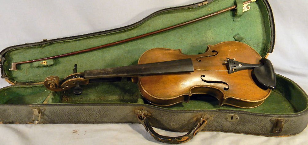 Estate violin with Reichel label with date 1729, : Estate violin with Reichel label with date 1729, no breaks, small crack photographed, 23" long, bow not marked