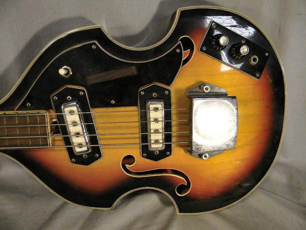 Estate Royal Artist Bruno electric bass guitar, s: Estate Royal Artist Bruno electric bass guitar, some scuffs and scratches, metal needs polishing and crazing on finish. No breaks or cracks 43" long