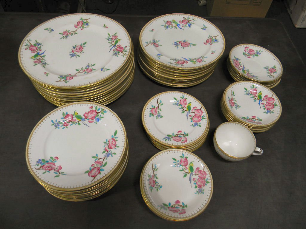 Late Foley "Shelley" pattern dinnerware, 12-10" p: Late Foley "Shelley" pattern dinnerware, 12-10" plates, 12-7.5" plates, 12-9" plates, 9-6" plates, 8 saucers, 5-5" bowls, 6 shallow 5" bowls and one teacup, no chips or cracks, some utensil marks