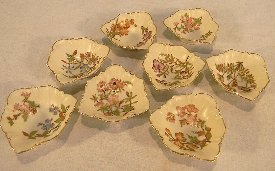 Set of eight Royal Worcester nut or mint dishes, : Set of eight Royal Worcester nut or mint dishes, undamaged