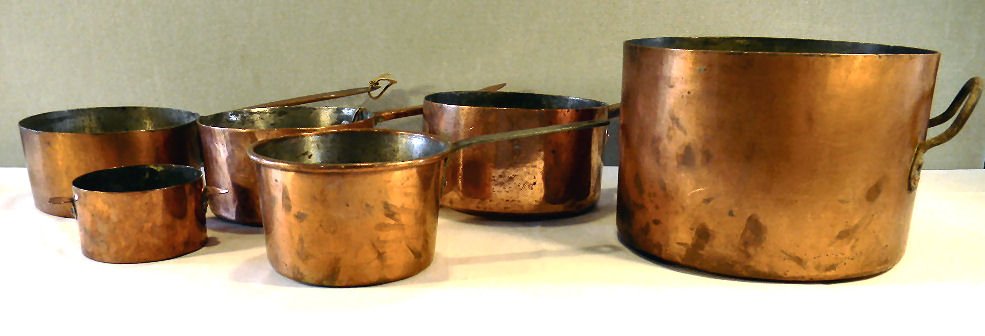 Lot of 6 copper pots & pans, largest measures 7" tall a: Lot of 6 copper pots & pans, largest measures 7" tall and 10" diameter, handle missing
