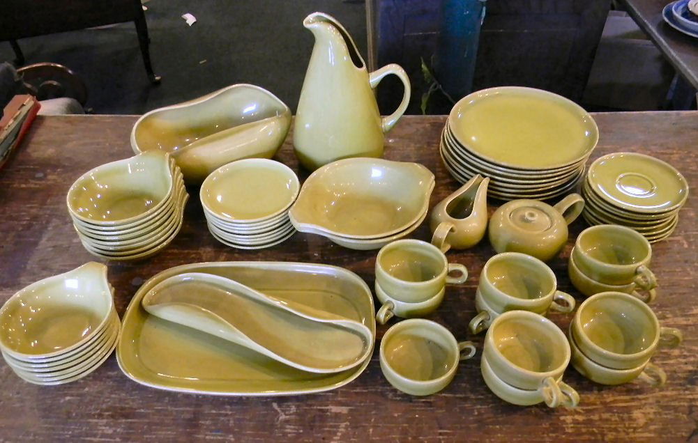 Set of Russel Wright dinner ware including 8 - 10" dinn: Set of Russel Wright dinner ware including 8 - 10" dinner plates, 8 -6" plates, 8 - 6" bowls, 7 - 5" bowls, 11 cups with 8 saucers, 13" platter, 11" bowl, 10.5" pitcher, 2 - 8" open veg. bowls, creame