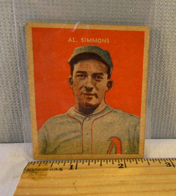 Baseball card - 1932 U.S. Caramel Hall of Fame - Al Sim: Baseball card - 1932 U.S. Caramel Hall of Fame - Al Simmons