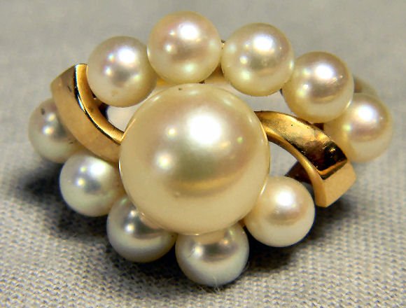 14K yellow gold Mikimoto pearl ring, 11 pearls total,: 14K yellow gold Mikimoto pearl ring, 11 pearls total, excellent condition, size 7.5, 4 grams total weight