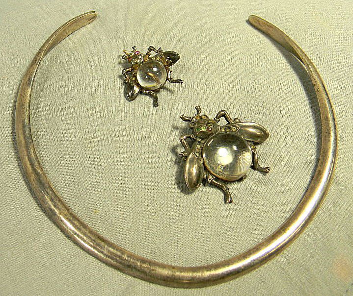 Lot of sterling silver jewelry: Lot of sterling silver jewelry including Gloria Yellowhorse necklace, 1.74 troy ounces together with two Trifari jelly belly fly pins with missing stones