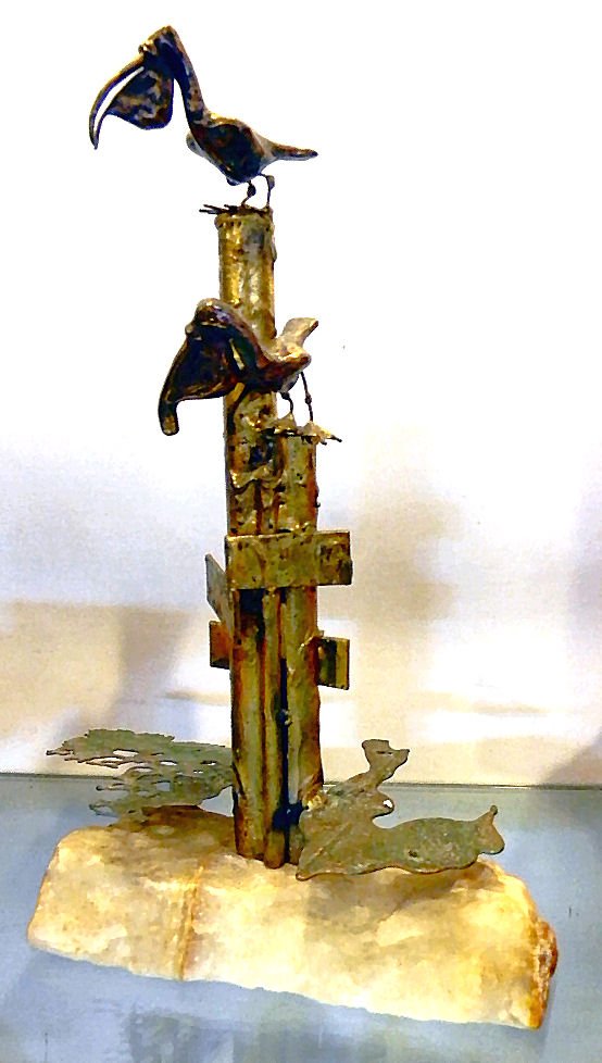 Modern brass sculpture signed by Curtis Jere: Modern brass sculpture signed by Curtis Jere '71 or '74, pelicans on pilings, mounted in stone base, 16" high