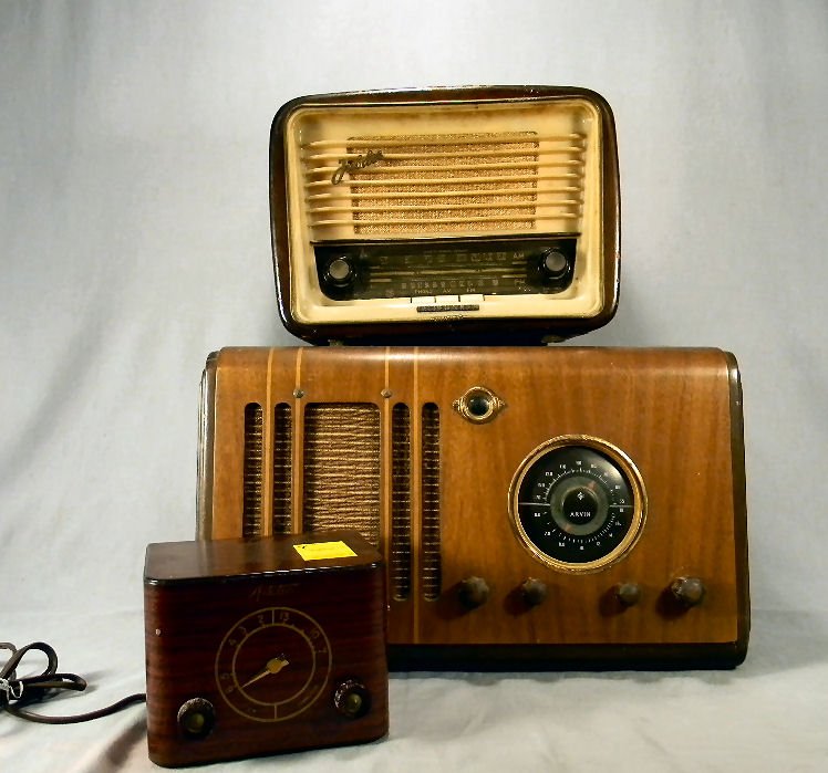 Three vintage radios, Telefunken, Arvin and Astatic: Three vintage radios, Telefunken, Arvin and Astatic with wood grained metal case, none are tested and sold as is. Arvin radio measures 18" X 9.5" and 11.5" high.