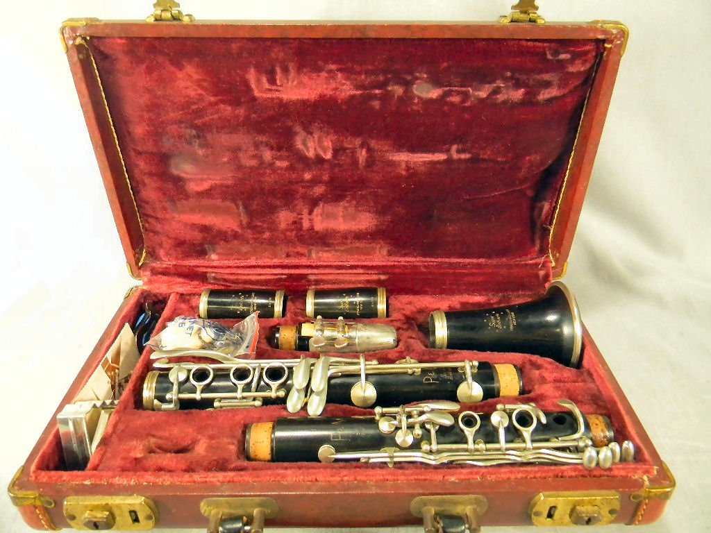 Estate Penzel, Mueller & Co. clarinet: Penzel, Mueller & Co. clarinet, very good condition with no cracks, some pads need replacing