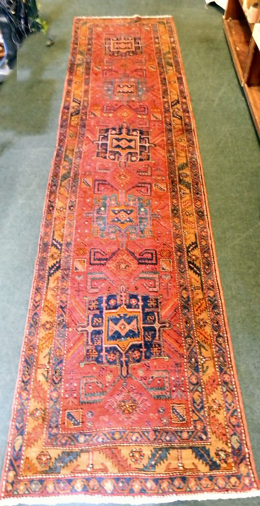 Oriental Persian rug, made in Iran