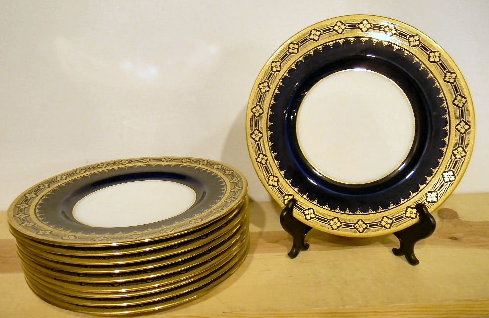 Ten Mintons made for Tiffany & Co. 9" plates: Ten Mintons made for Tiffany & Co. 9" plates with cobalt blue and gold border, no wear to gold, little if any utensil marks, one with hairline in center