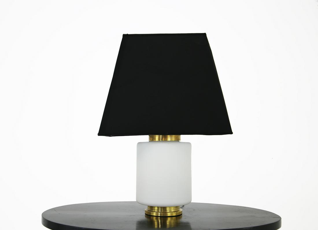 Stilnovo table lamp, Italy, 1950: 1950s Italian lamp stilnovo. Brass and opaline glass Dim: H.25 cm;Diam.14 cm;