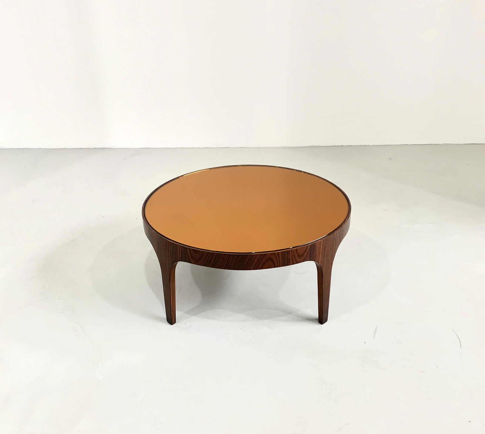 Max Ingrand - Rosewood Coffee Table for Fontana Arte,: Height 36 cm, Diameter 79.5 cm, Mirrored Glass, Rosewood Color Black, Golden Yellow, Publications: 'Quaderni Vitrum' n. 8 'Specchiere e Specchi' p.131