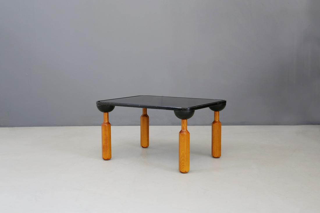 Achille Castiglioni for Zanotta Side Table in Lacquered (1 of 6)