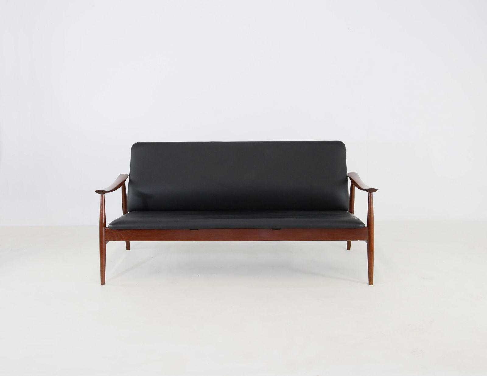 Finn Juhl Sofa Model 138 in teak and black leather, (1 of 6)