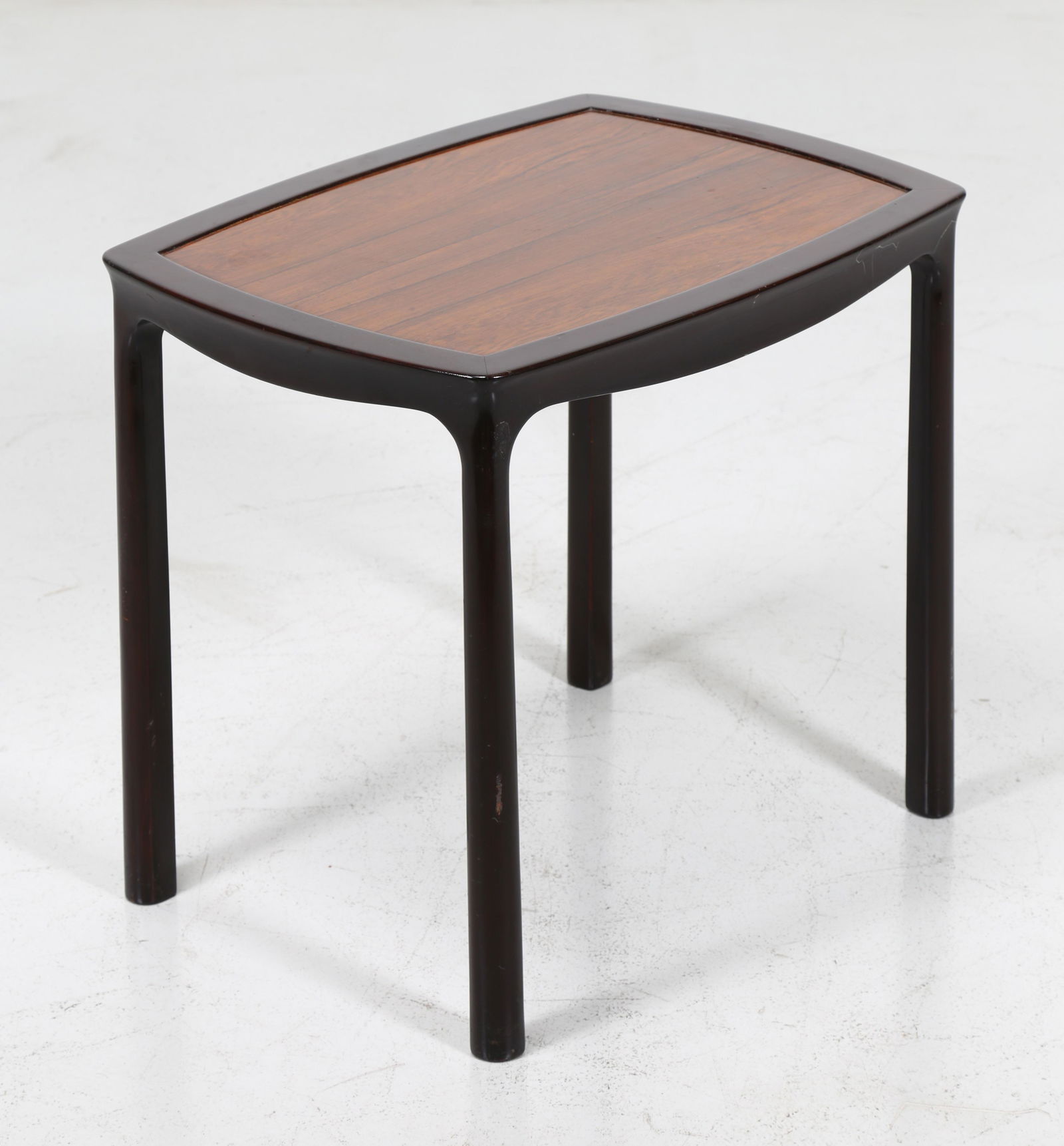 Edward Wormley's coffee table for Dunbar 1950 . Label (1 of 5)