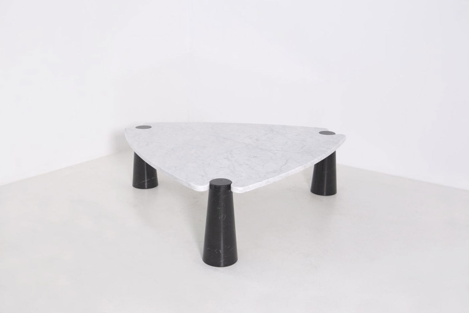 Side table by Angelo Mangiarotti series Skipper in (1 of 6)