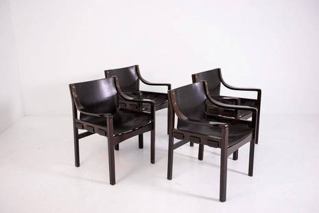 Set of Leather Chairs attr. Vittorio Gregotti, 1970s: Wonderful set composed of four chairs attributed to designer Vittorio Gregotti from 1970.Of fine Italian manufacture, the Vittorio Gregotti chairs were made with sturdy wood for the structure and leat