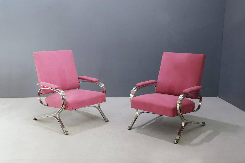 Armchairs Micaela by Gianni Moscatelli for Formanova: Pair of Mid Century armchairs model Micaela designed by Gianni Moscatelli for Formanova manufacture in 1970s.The fabric is velvet fuchsia. The steel frame is in excellent condition with beautiful geom