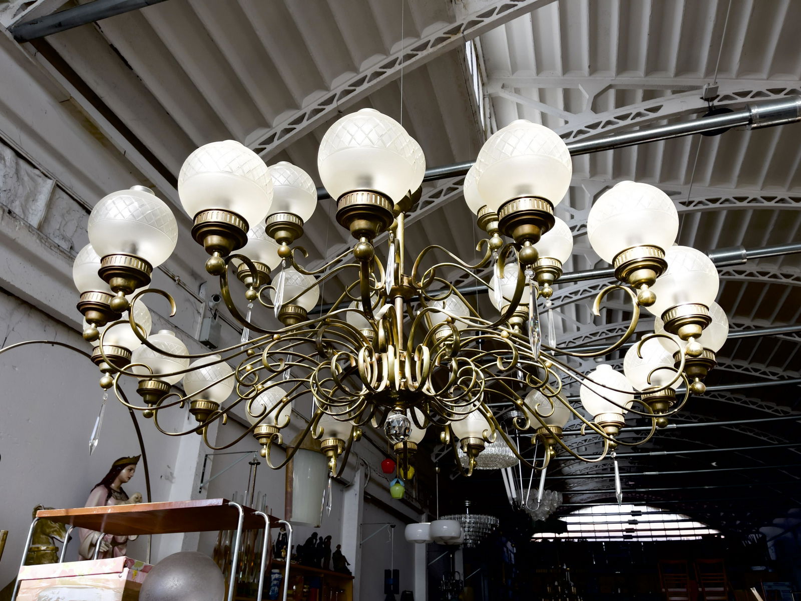 Angelo Lelli for Arredoluce Vintage Large Chandelier: Sculptural curved metal arms with numerous glass diffusers, fitted for multiple lights (27 lights) It was in the hall of Hotel London Milan Diameter 2 meters.