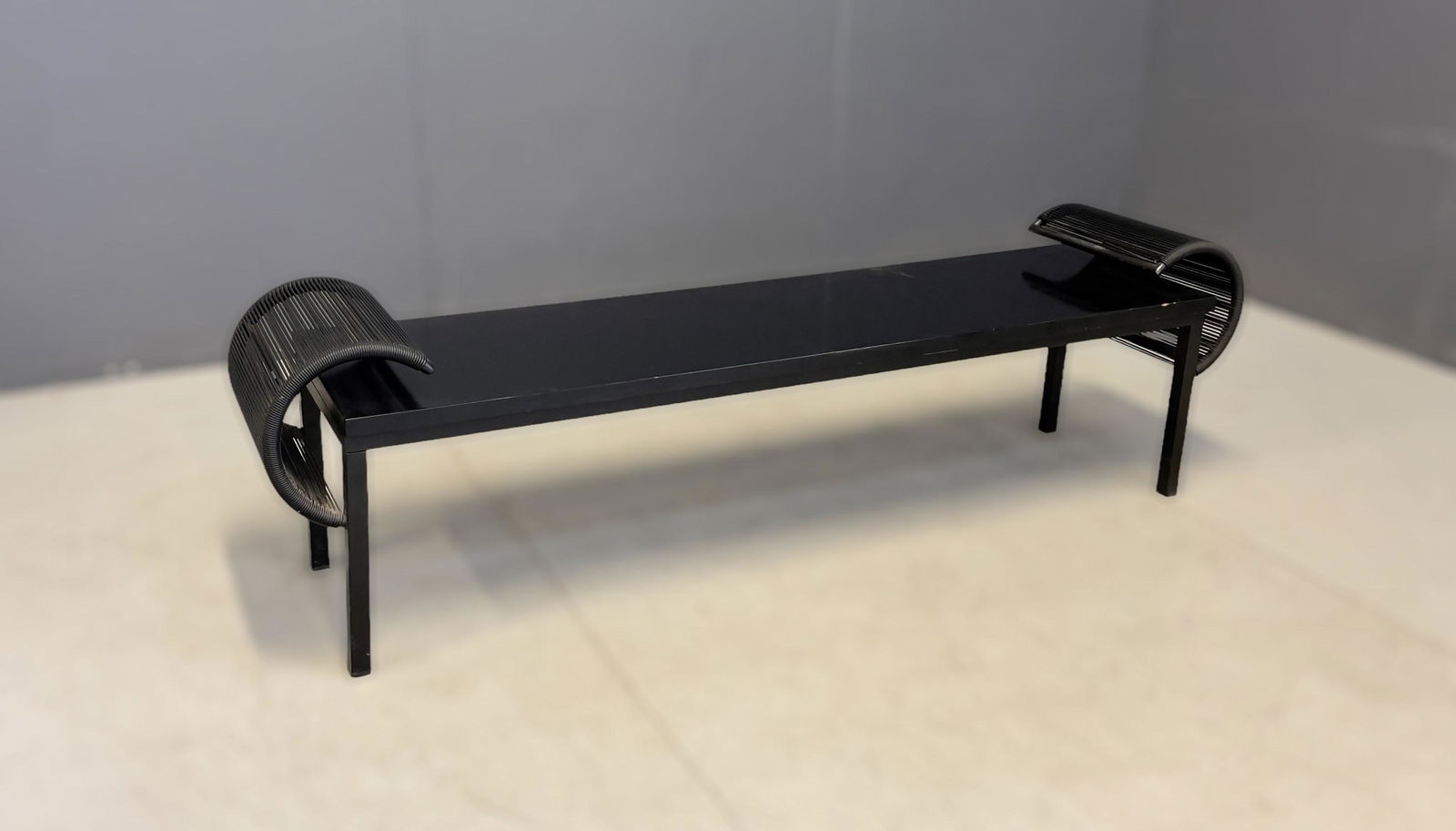 Model Tina bench Emilio Nanni (1 of 4)