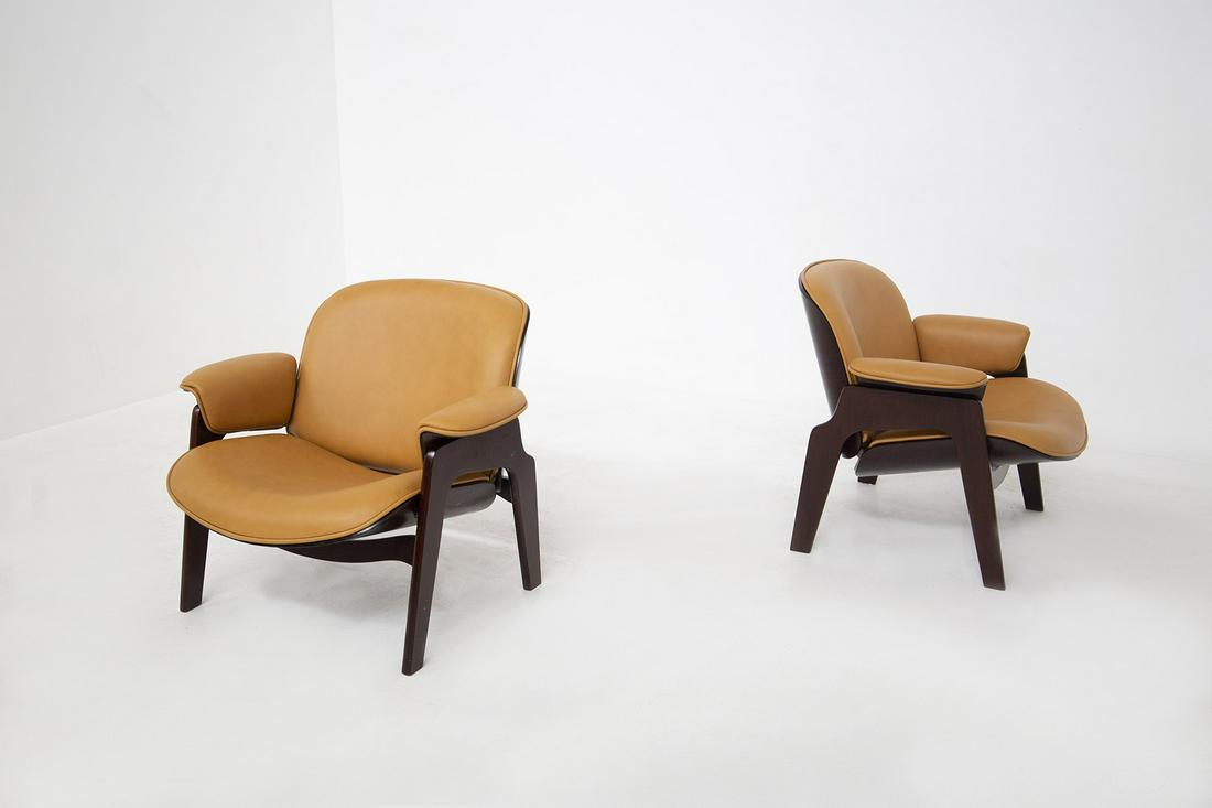 Leather Armchairs for MIM, Original Label Ico Parisi (1 of 6)