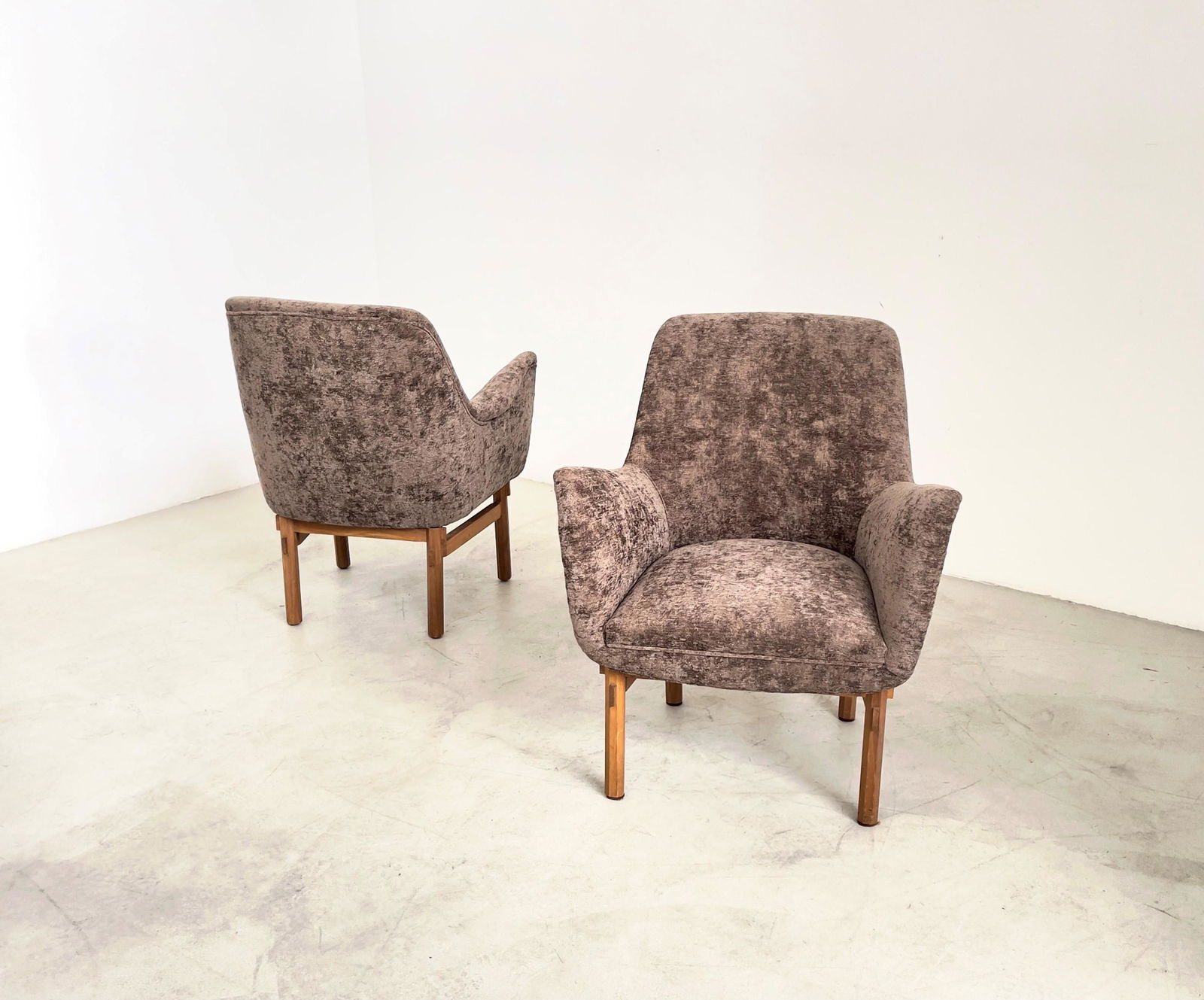 Pair Vintage Cassina Armchairs (1 of 3)