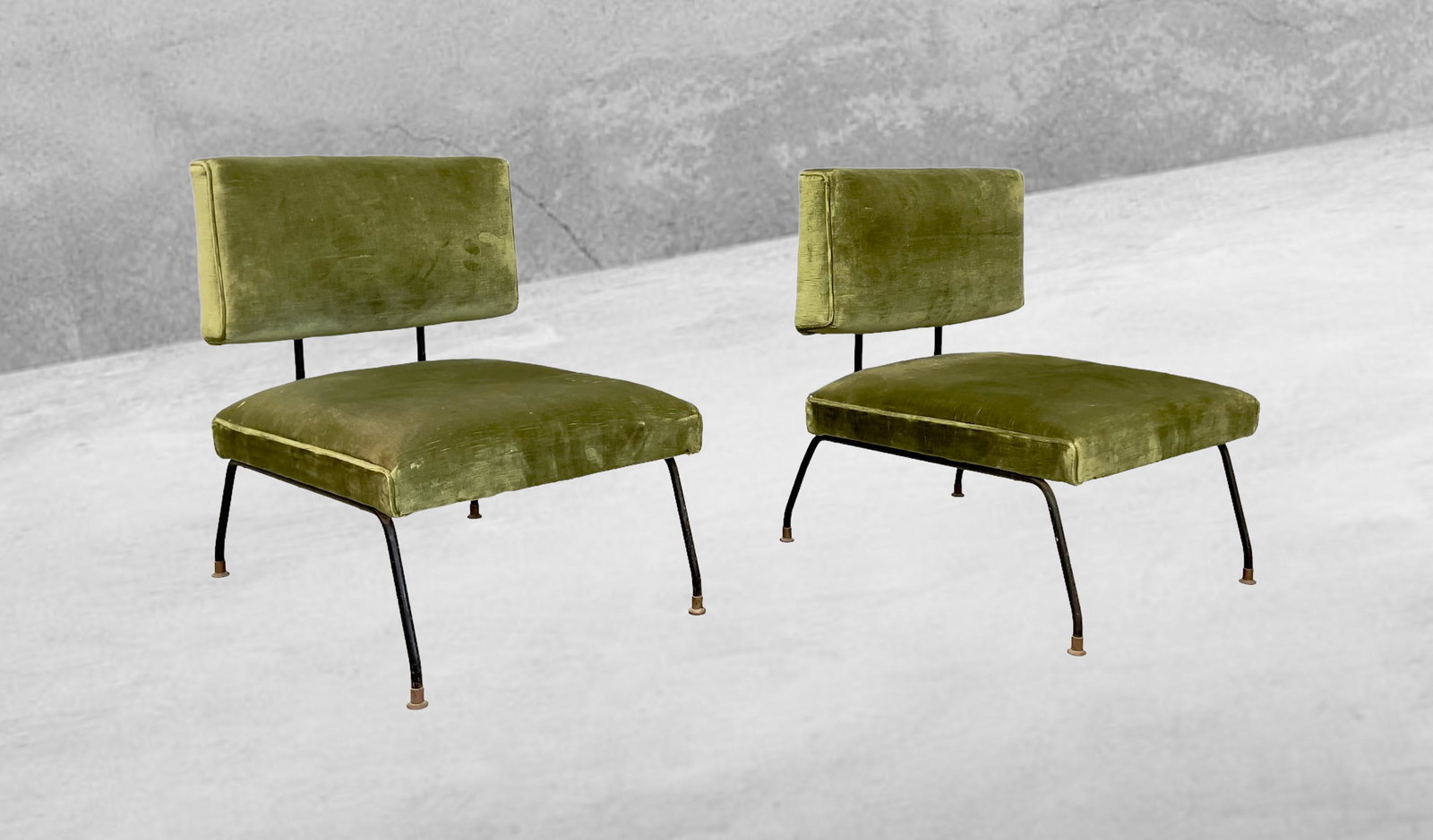 Pair Armchairs by Augusto Bozzi: Width 56 cm Depth 71 cm Height 72 cm Seat height 36 cm Pair of armchairs with painted iron and brass frame, fabric cover. Designer Augusto Bozzi. Saporiti production. 1950s.