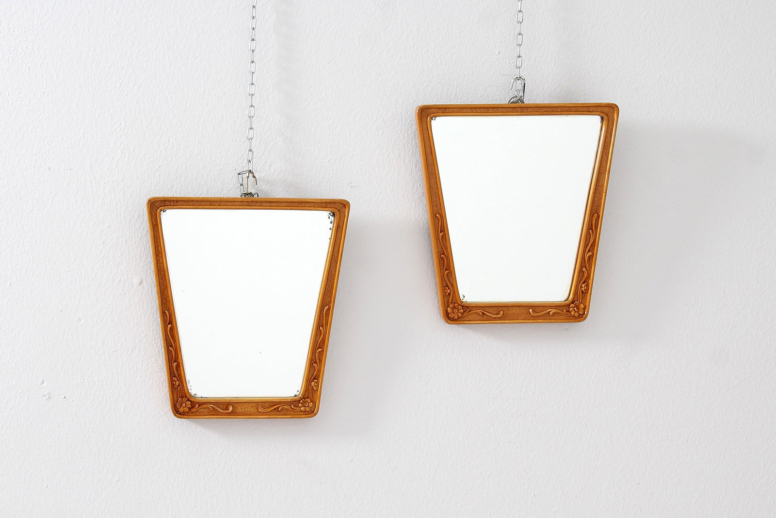 Pair of mirrors with maple relief frame attr. Paolo Buffa (1 of 4)