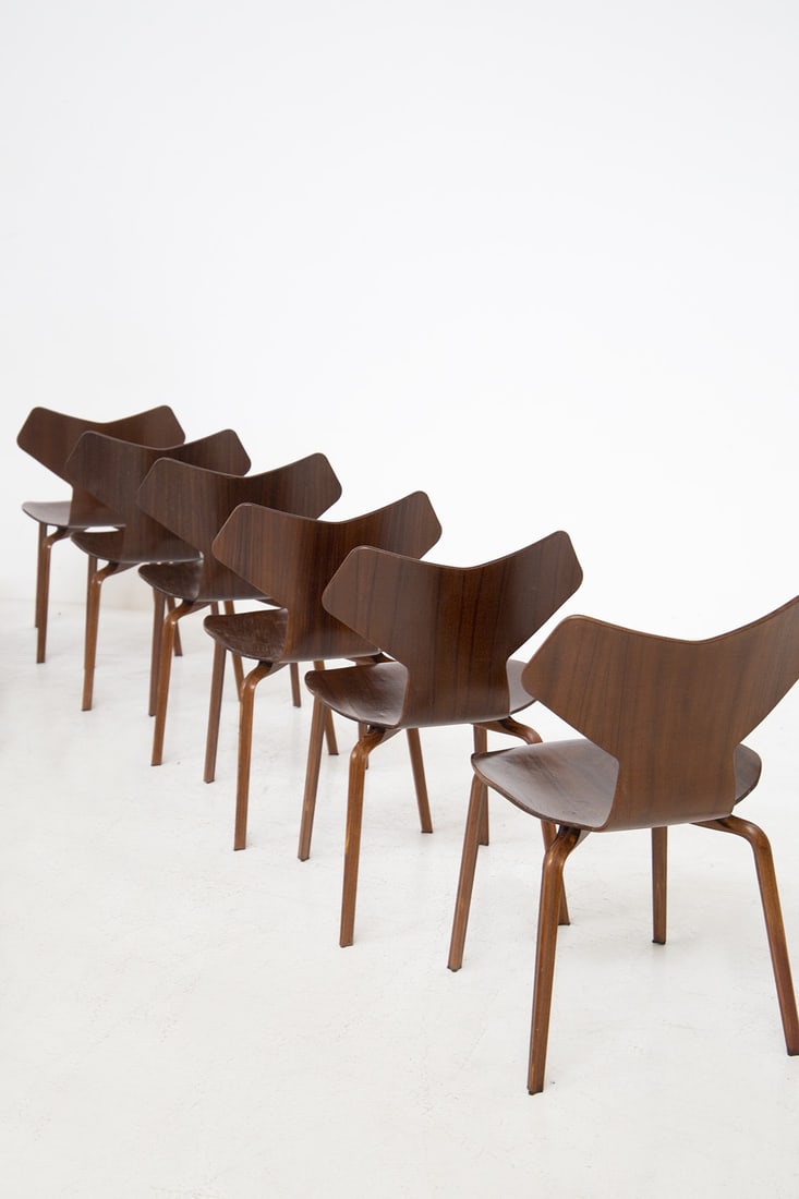 Set of Six Wooden Chairs Model Grand Prix by Fritz Hansen (1 of 6)