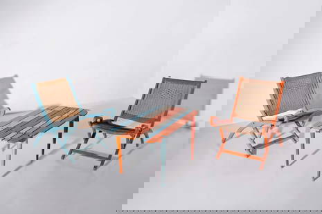 Gio Ponti Reguitti, Ninfea armchairs with small table: Chair : Height 70 cm, width 49 cm, depth 79 cm - Coffee table : Height 45 cm, width 49 cm, depth 87 cm Two folding Nifea armchairs with small table. Aniline-stained wood, brass and guinea cane. Colors