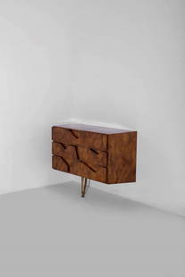 Gio Ponti Burl chest of drawers: Height: 83 cm Width: 100 cm Depth: 48 cm Gio Ponti chest of drawers in briarwood with brass feet for manufacturer Giordano Chiesa, from a private collection in Milan.