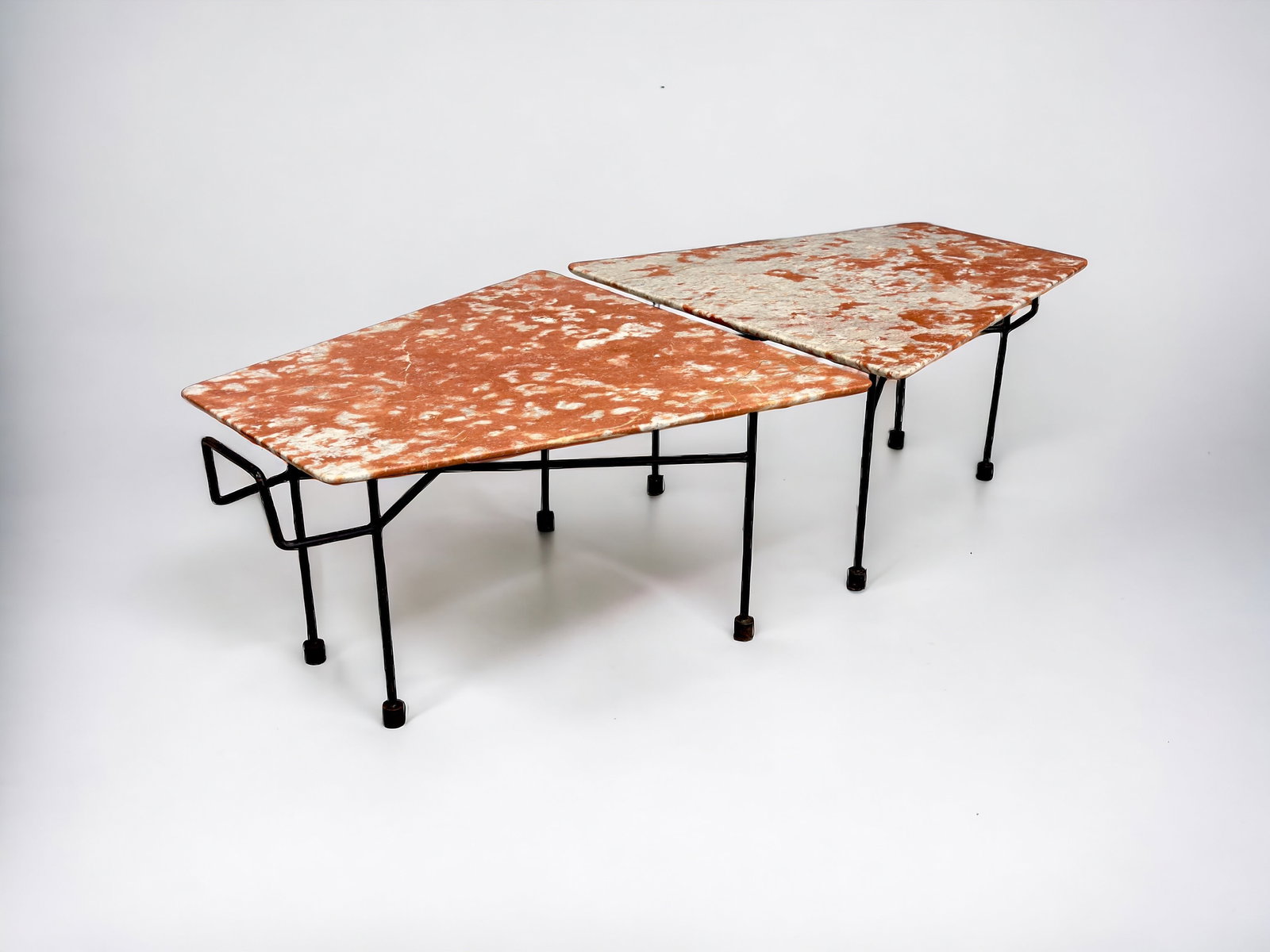 Augusto Bozzi - Manifattura Italiana , Pair of side tables (attr.): Dimensions of a side table: Length 80 cm Depth 79/41 cm Height 44 cm Pair of small tables with French red marble top and painted iron feet attributed to Augusto Bozzi. Italian manufacture. 1950s.