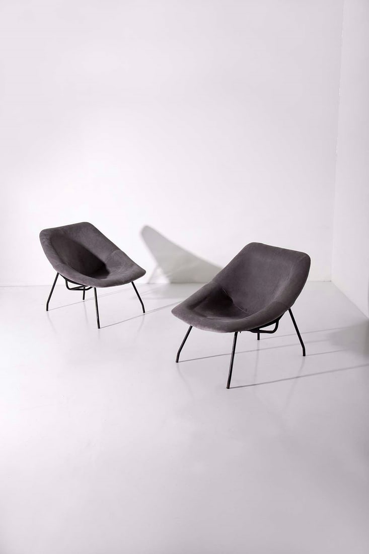 Augusto Bozzi Armchairs (attr.): Height 70 cm, width 72 cm , depth 80 cm Two armchairs attributed to Augusti Bozzi with black painted metal frame and fabric seat. 1950s.