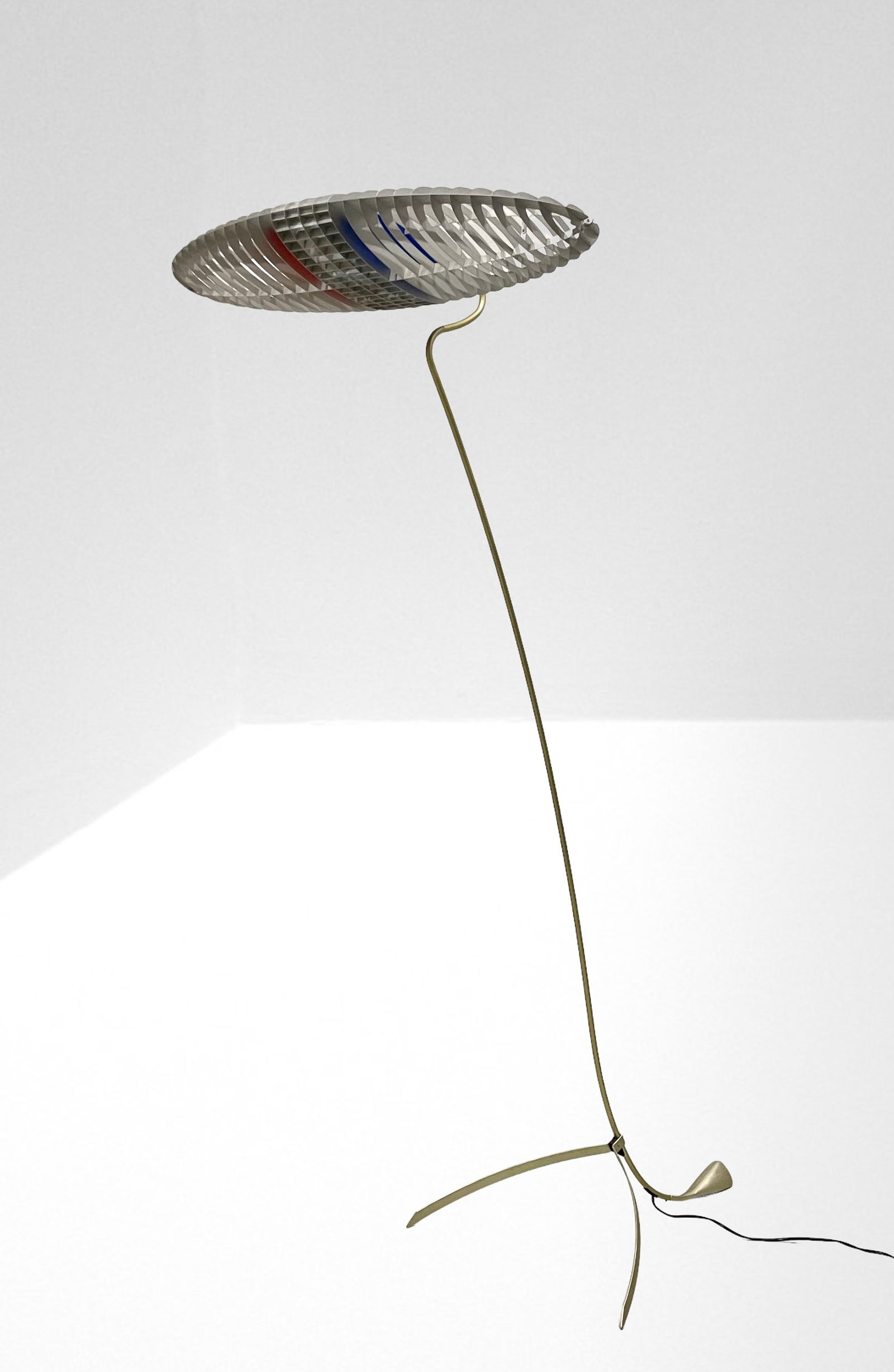 Paolo Rizzatto - Alberto Meda , Titania floor lamp by Alberto Meda and Paolo Rizzatto for: Width 70 cm Depth 120 cm Height 58 cmThe Titania design classic by Italian manufacturer Luceplan based on a design by Alberto Meda and Paolo Rizzatto from the late 1980s. Here in the rare Terra versio