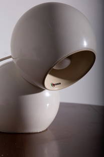 Arteluce    Table lamp: Height: 25 cm Diameter: 13 cmTable lamp 541 in lacquered metal and swivel diffuser with magnetic system. Designer Antonio Macchi Cassia .Original label. Prod. Arteluce, Italy, ca. 1960.