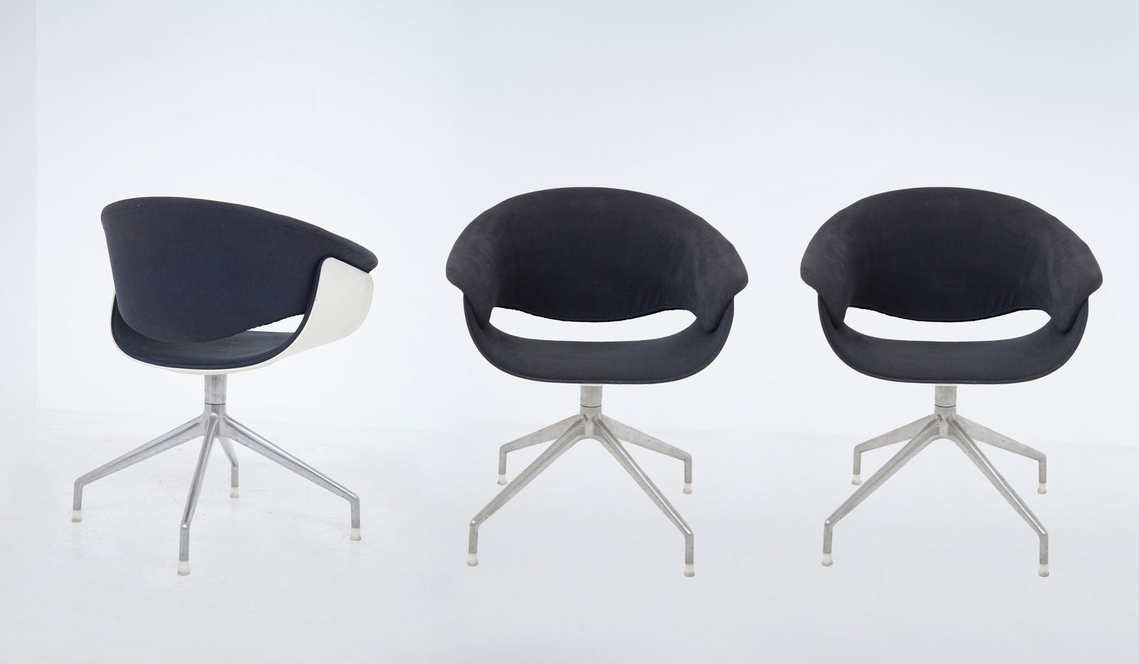 Uwe Fischer Chair SINA for B&B ITALIA: Height: 72.5 cm Width: 63 cm Depth: 52 cmMod. SINA chairs by Uwe Fischer from the 1990s. Italian manufacturer B&B Italia. Branded