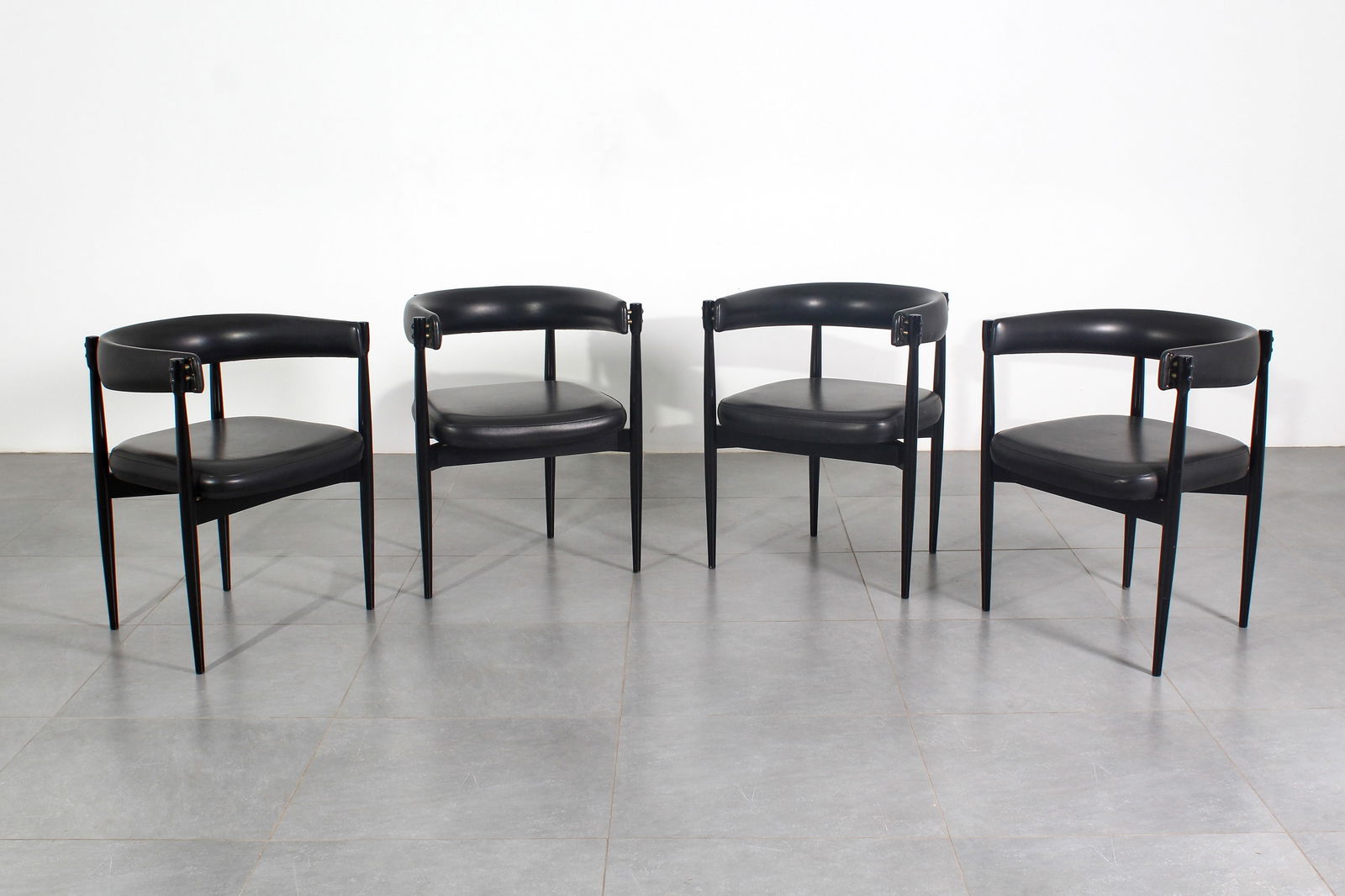 Flam Sansoni        Four armchairs (1 of 1)