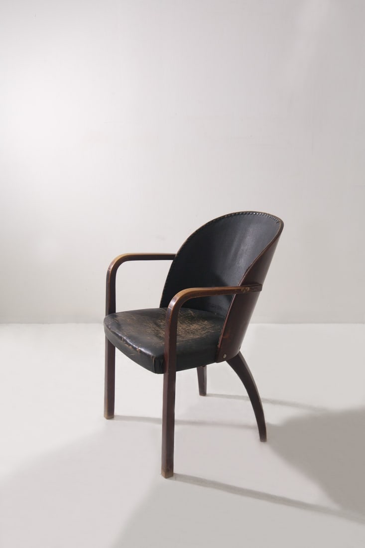 Michael Thonet Rare Chair, label: Height: 82 cm Width: 53 cm Depth:61.5 cm Rara poltroncina anni 20-30 di Thonet, con etichetta presente