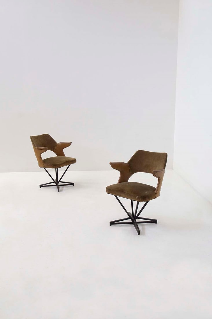 Pair of Italian chairs (1 of 2)