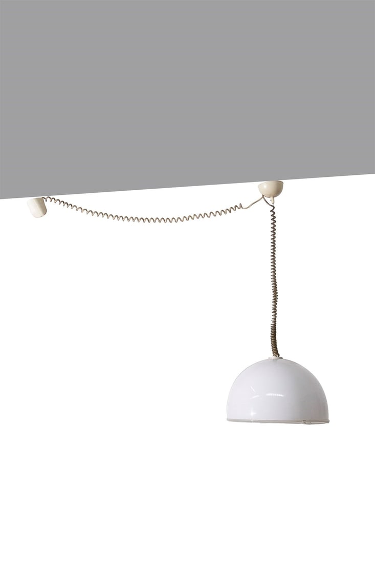Renato Toso - Roberto Pamio , Leucos Febo pendant lamp: Height 98 cm Hemisphere diameter 40 cmLeucos Febo pendant lamp, designed by Roberto Pamio and Renato Toso in 1975. White opal Murano glass shade and spiral cable.