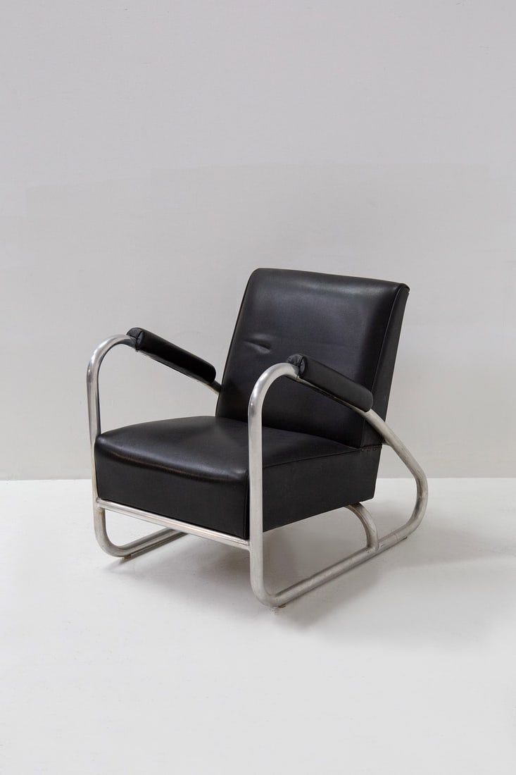 Warren McArthur American armchair attr. (1 of 2)
