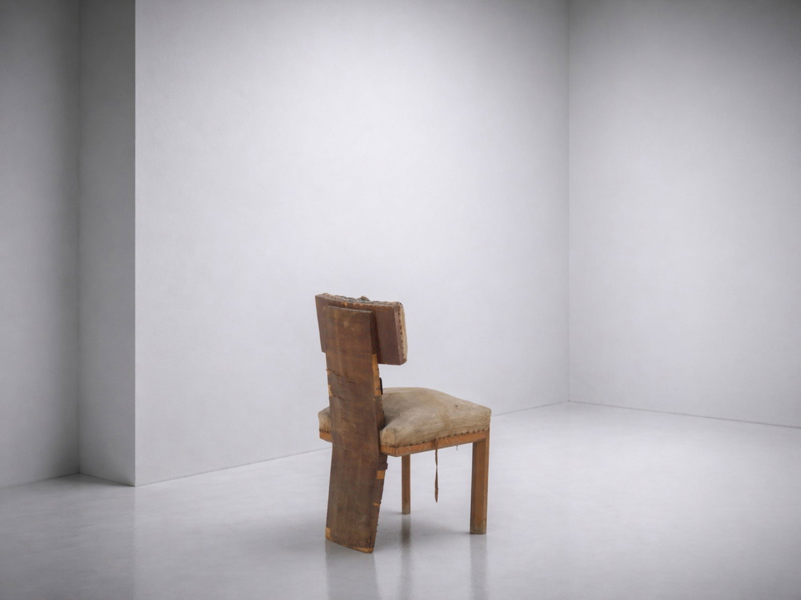 Vittorio Valabrega Armchair (1 of 2)