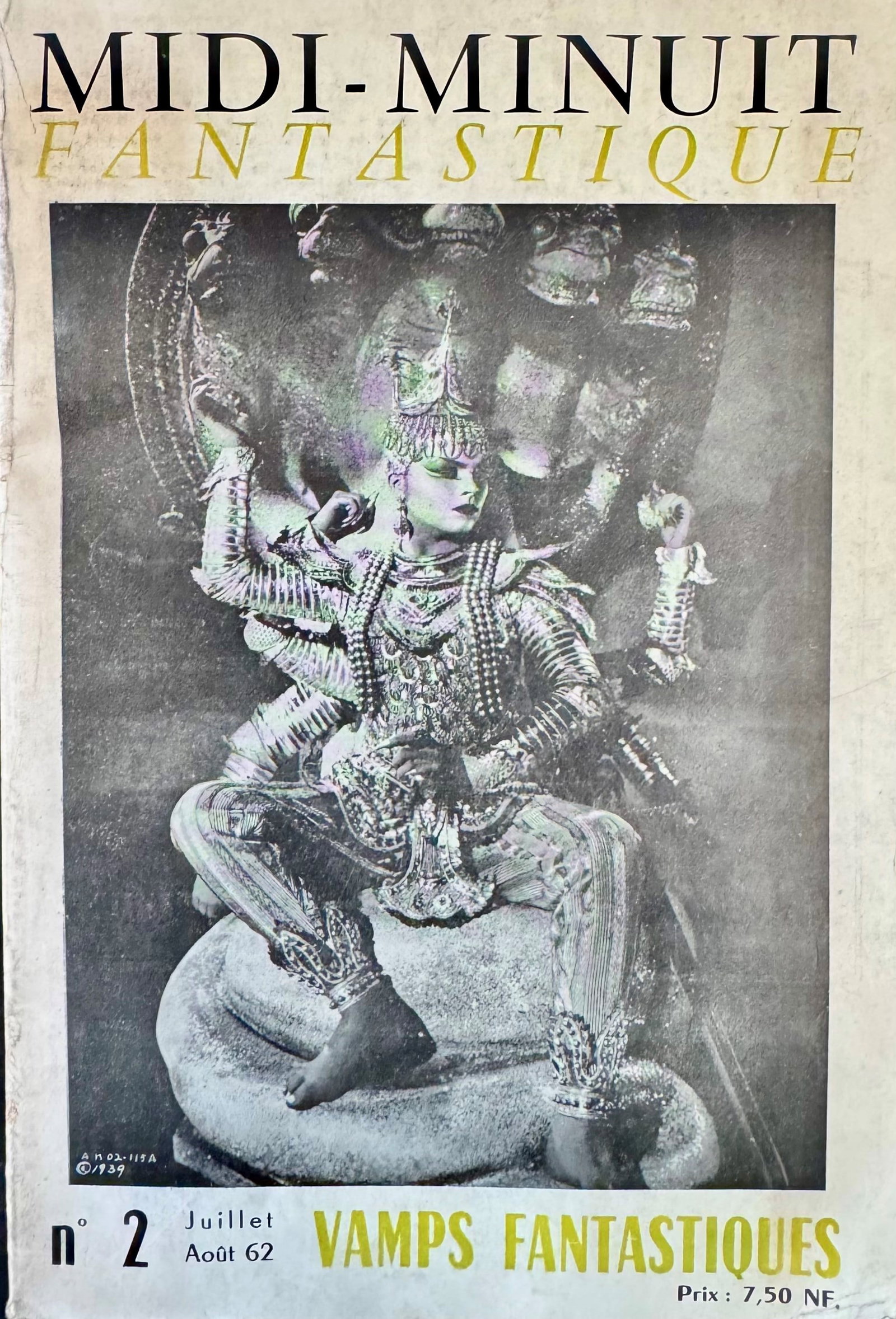 Midi-Minuit Fantastique: Midi-Minuit Fantastique no. 2, July-August 1962, ?ditions Le Terrain Vague, Paris. Special issue dedicated to 'Fantastic Vamps' of cinema, with the celebrated cover featuring Mary Morris in 'The